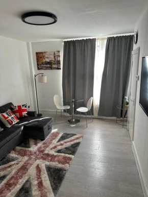 1 Bedroom 30 minutes to St Pancras